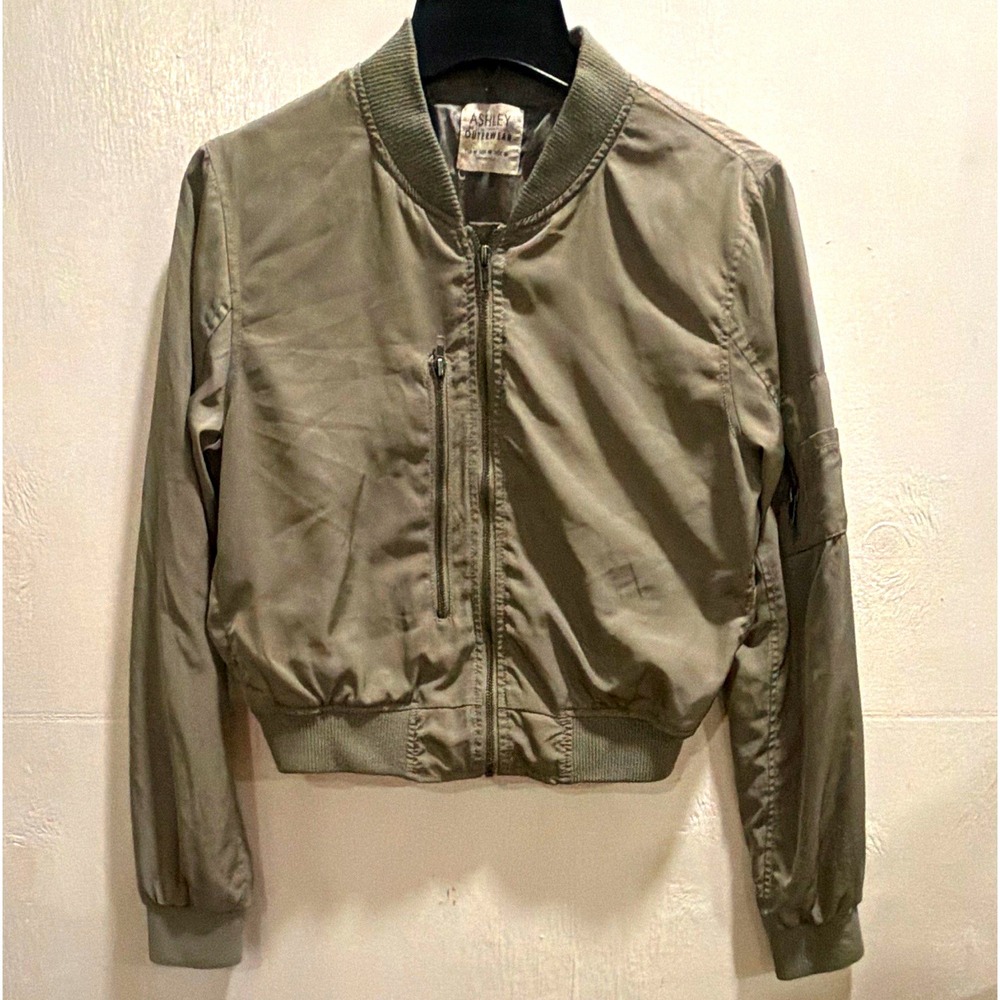 Ashley Outerwear Women's Gray Bomber Jacket Sz M Full Zip Lined Short